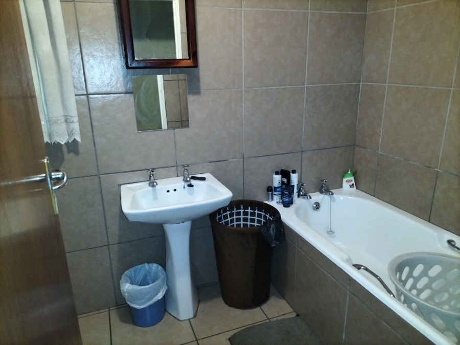 To Let 3 Bedroom Property for Rent in Universitas Free State